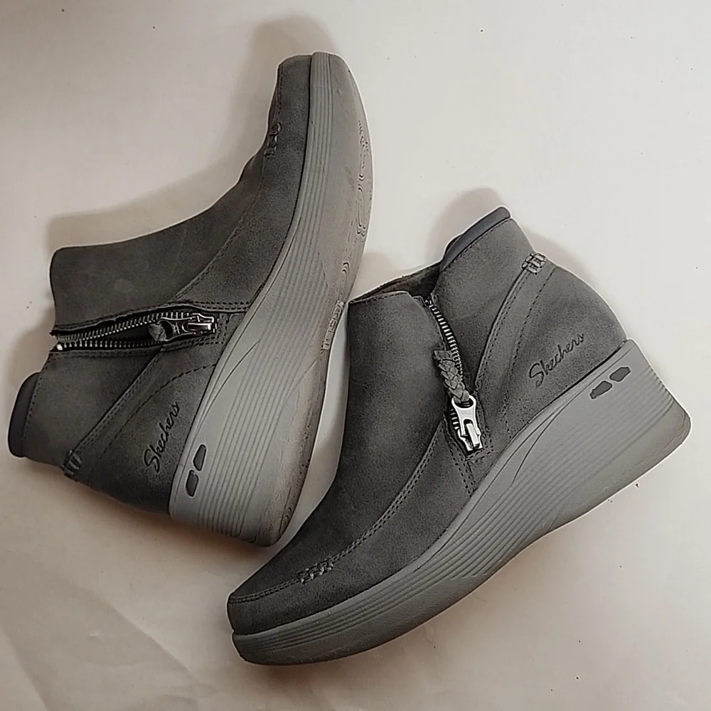 Skechers Air-cooled Memory Foam Womens Platform Sz 6 Gray Ankle Booties